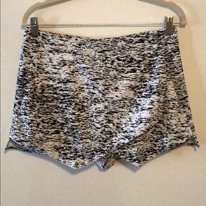 Aqua Black and White Skort with Front Pockets!